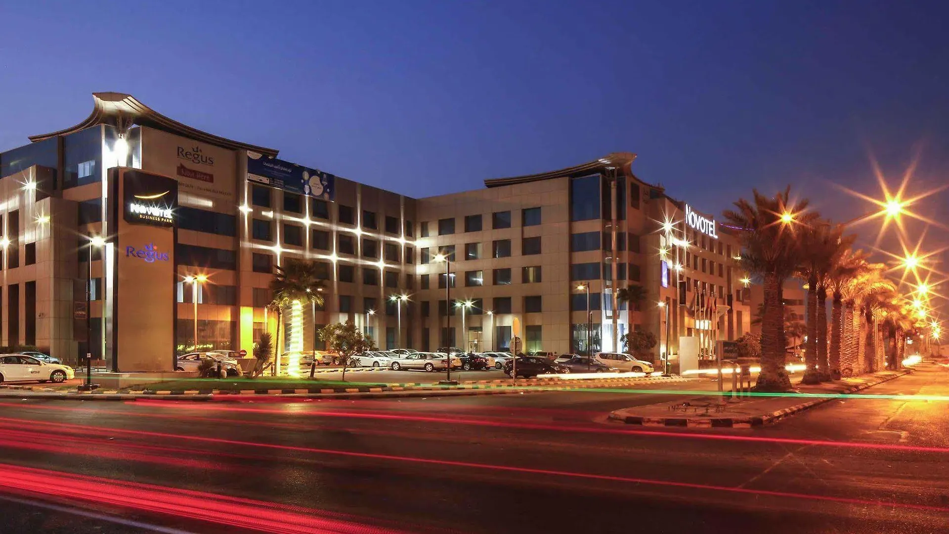 Novotel Dammam Business Park 4*,